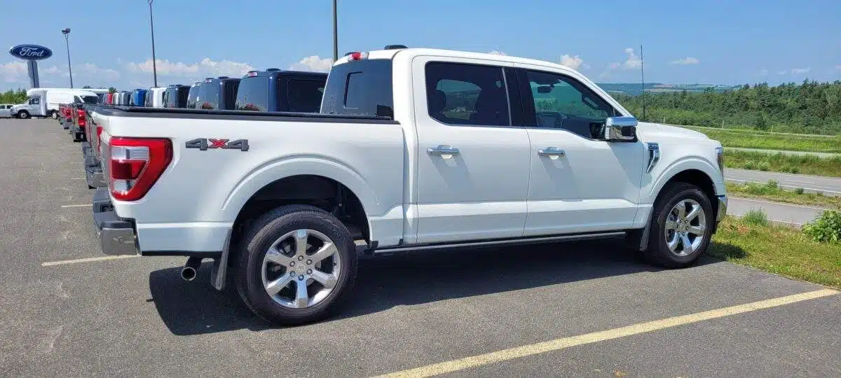 How Much Weight Can A 1 2 Ton Ford Truck Carry