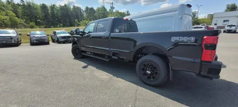 2025 3500 HD Truck Towing Chart & MPG Guide