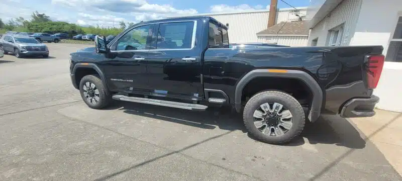 Best Trucks for Towing a 5th Wheel in 2025
