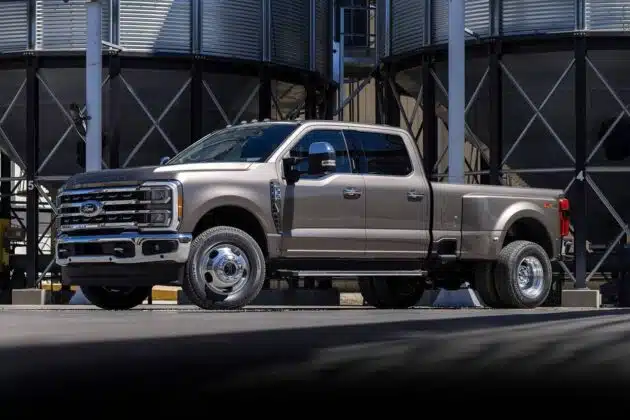 2026 Ford Super Duty Towing Chart: F-250 & F-350